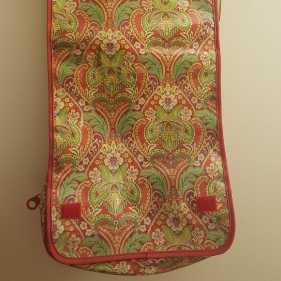 Hanging Cosmetic Organizer with velcro zip case - Picture 5 of 8